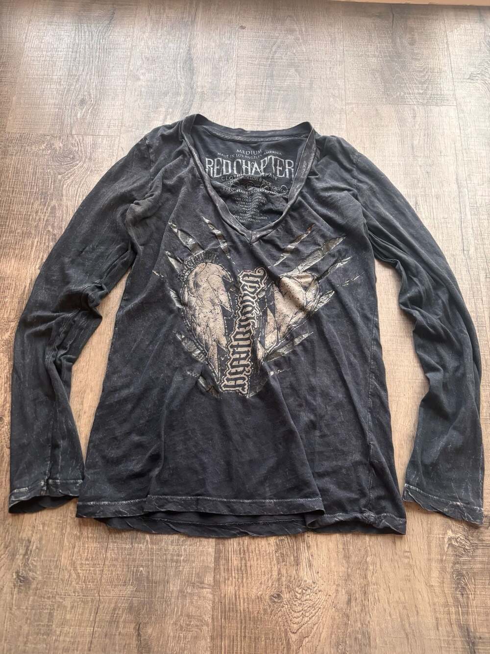Red Chapter Clothing Troublemaker Heart Breaker Long Sleeve V-Neck Shirt Medium